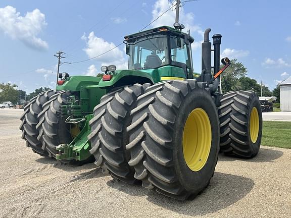 Image of John Deere 9530 equipment image 2