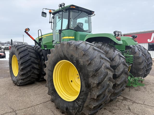 Image of John Deere 9530 equipment image 3