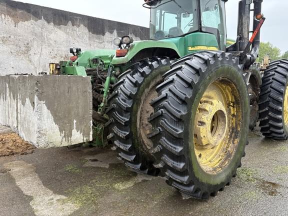 Image of John Deere 9530 equipment image 3