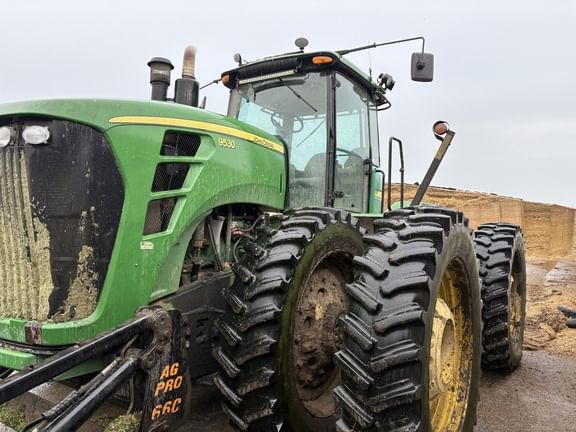 2011 John Deere 9530 Equipment Image0