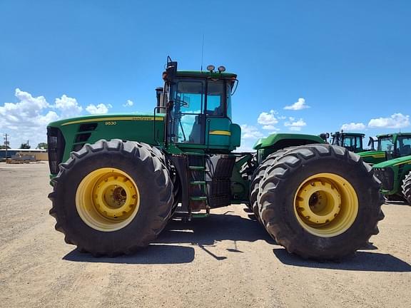 Image of John Deere 9530 equipment image 1