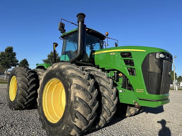 Image of John Deere 9530 equipment image 1