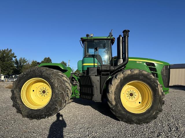 Image of John Deere 9530 equipment image 3