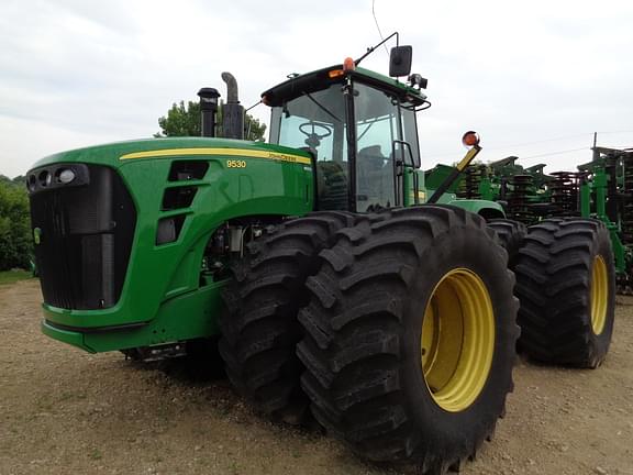 Image of John Deere 9530 equipment image 1