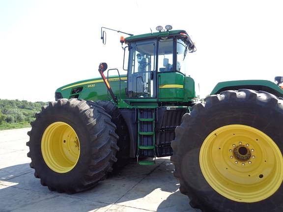 Image of John Deere 9530 equipment image 3