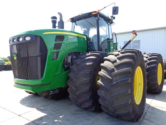 Image of John Deere 9530 equipment image 1