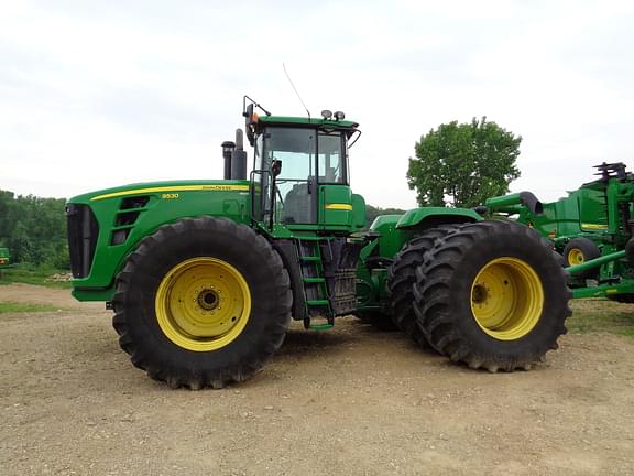 Image of John Deere 9530 Primary image