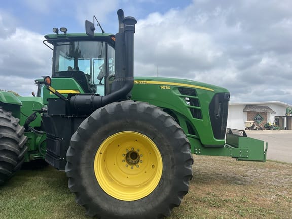 2011 John Deere 9530 Equipment Image0
