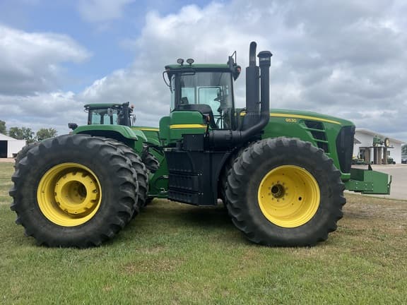 Image of John Deere 9530 equipment image 3