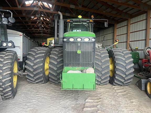 Image of John Deere 9530 equipment image 1