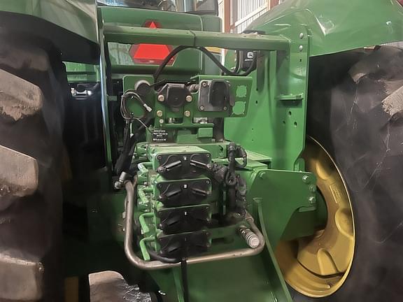 Image of John Deere 9530 equipment image 2