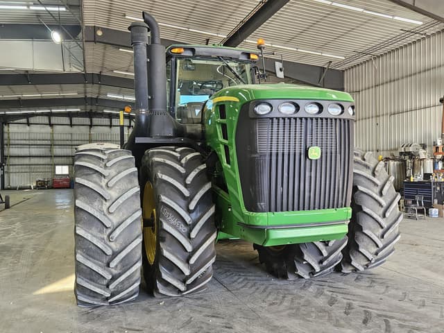 Image of John Deere 9530 equipment image 3
