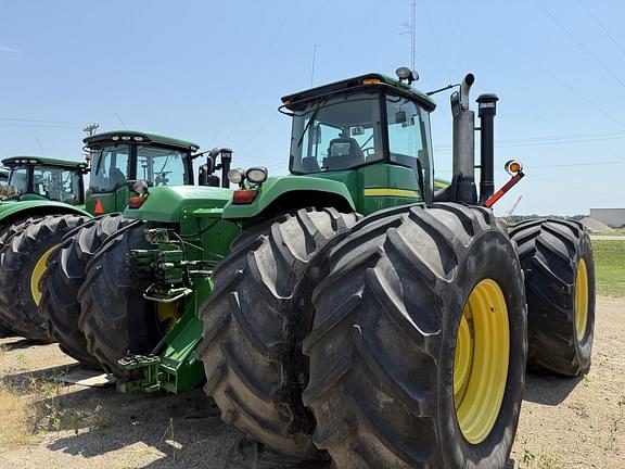 Image of John Deere 9530 equipment image 2