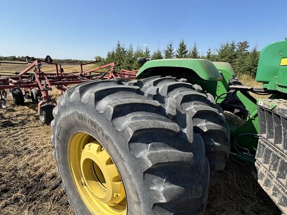 Image of John Deere 9530 equipment image 4