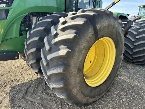 Image of John Deere 9530 equipment image 2