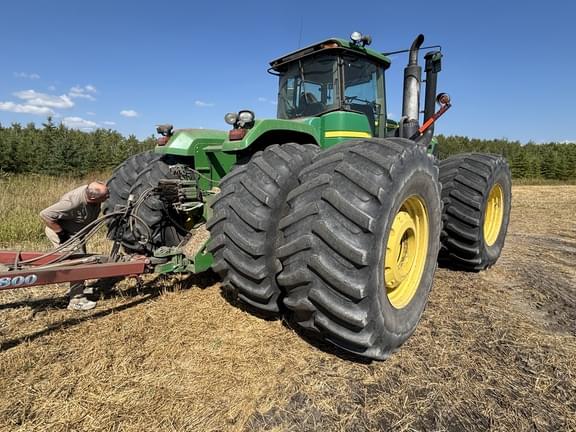 Image of John Deere 9530 equipment image 3
