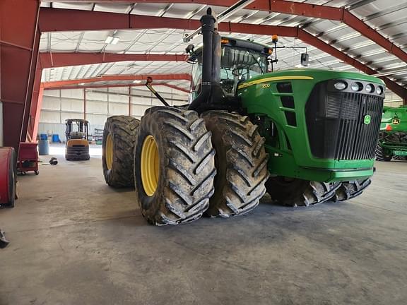 Image of John Deere 9530 equipment image 1