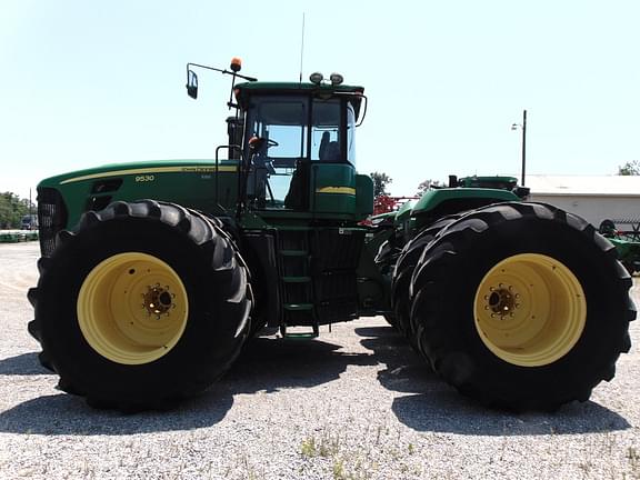 Image of John Deere 9530 equipment image 3