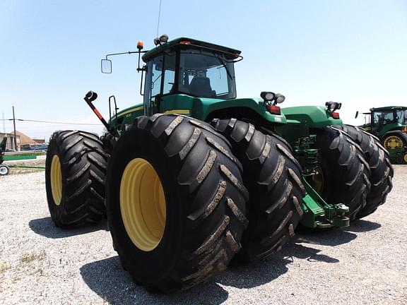 Image of John Deere 9530 equipment image 4