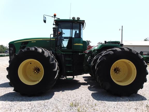 Image of John Deere 9530 equipment image 3