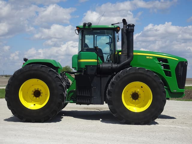 Image of John Deere 9530 equipment image 3