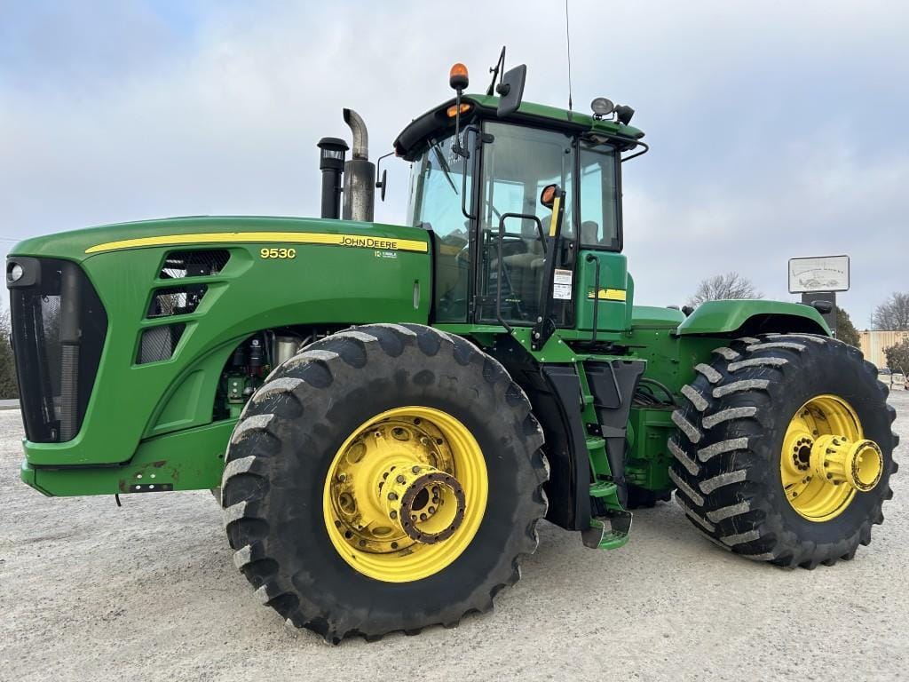 2011 John Deere 9530 Equipment Image0