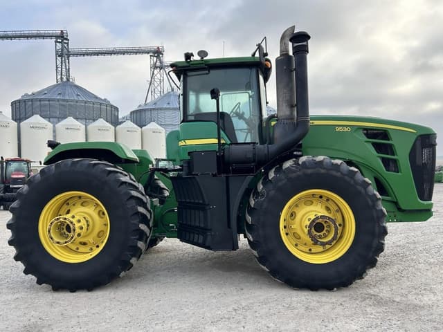 Image of John Deere 9530 equipment image 3