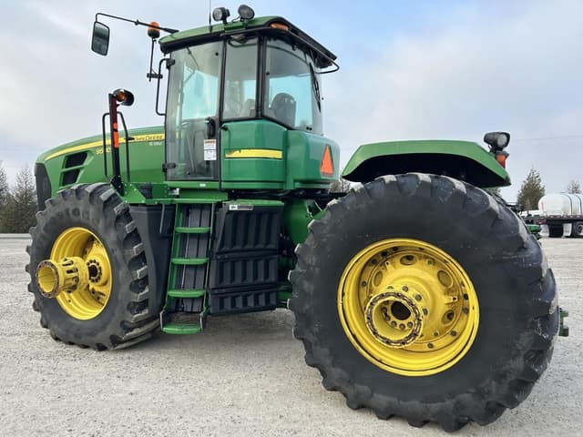 Image of John Deere 9530 equipment image 4