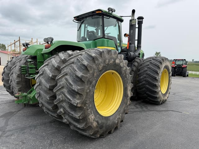 Image of John Deere 9530 equipment image 4