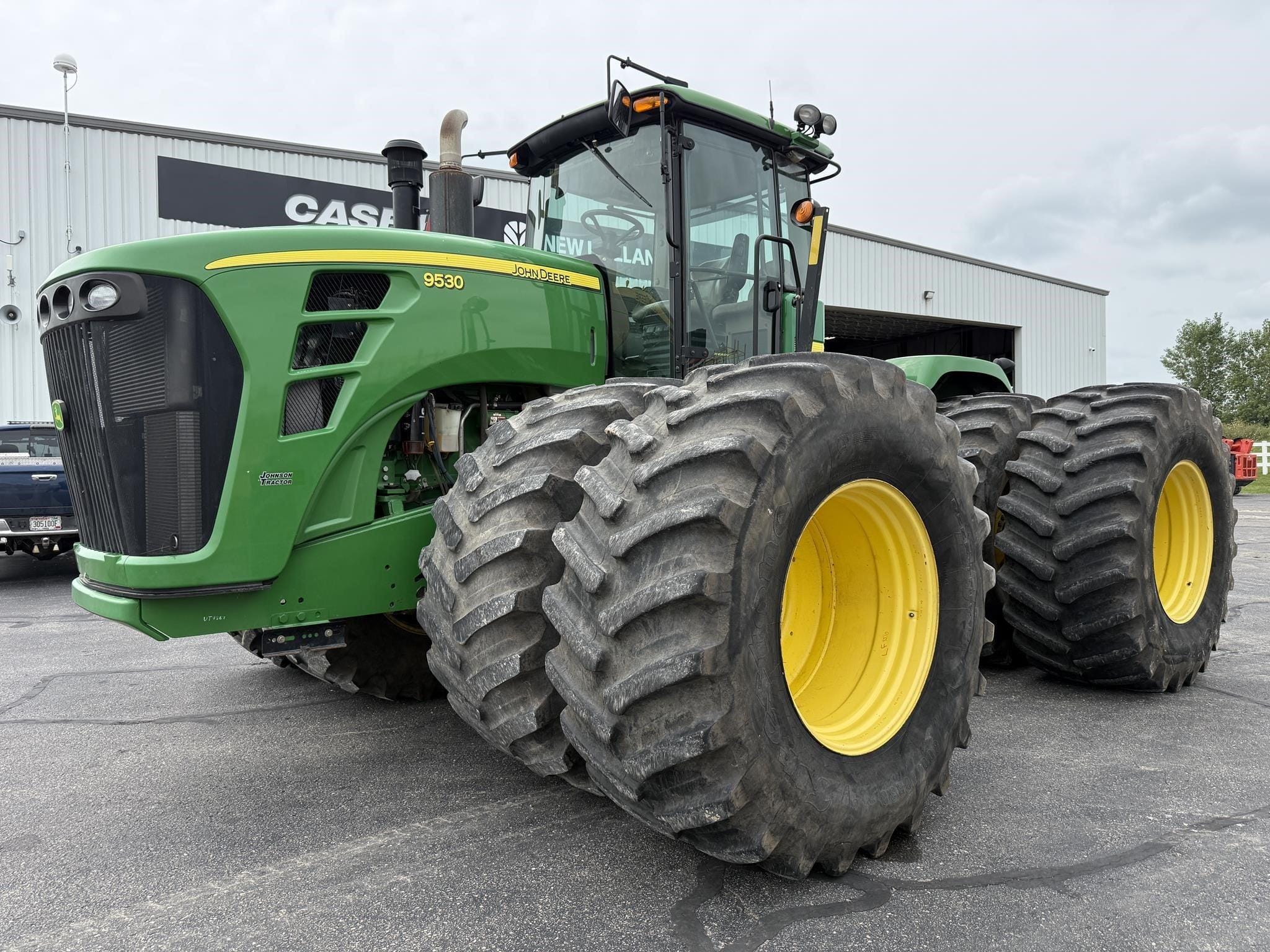 2011 John Deere 9530 Equipment Image0
