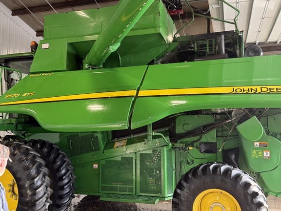 Image of John Deere 9570 STS equipment image 1