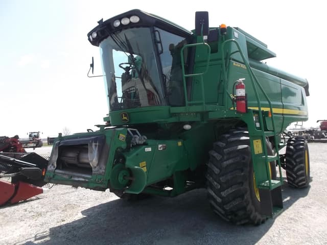 Image of John Deere 9570 STS equipment image 1