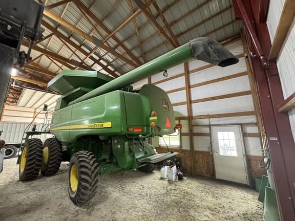 Image of John Deere 9570 STS equipment image 4