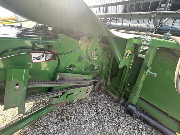 Image of John Deere 9570 STS equipment image 2