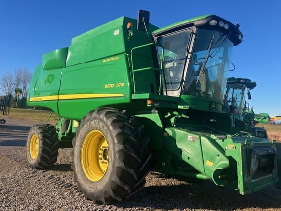 2011 John Deere 9570 STS Equipment Image0