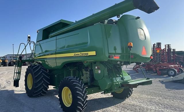 Image of John Deere 9570 STS equipment image 2