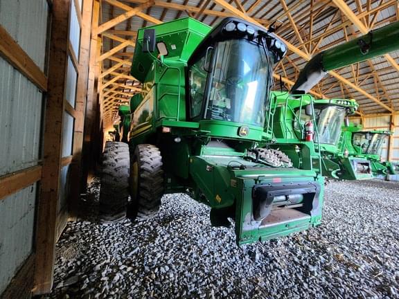 Image of John Deere 9570 STS equipment image 3