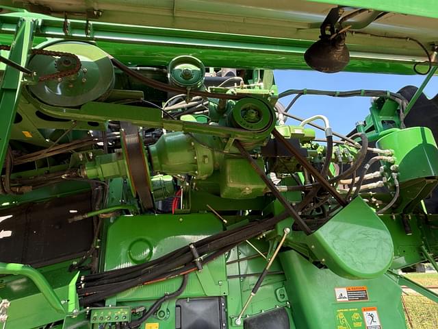 Image of John Deere 9570 STS equipment image 4