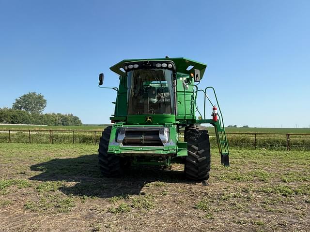 Image of John Deere 9570 STS equipment image 3