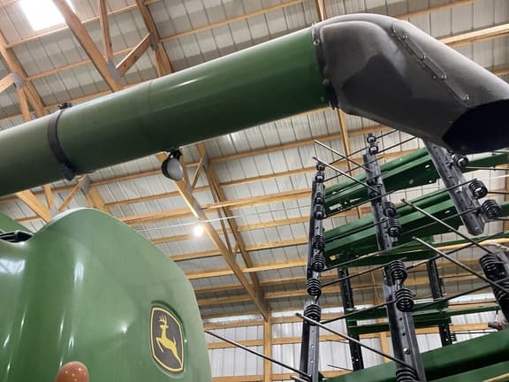 Image of John Deere 9570 STS equipment image 3