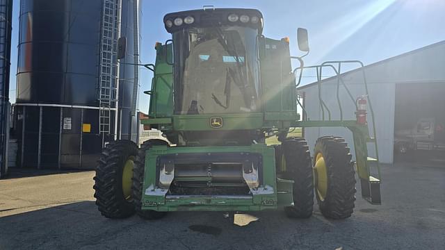 Image of John Deere 9570 STS equipment image 2
