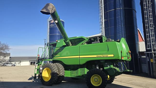 Image of John Deere 9570 STS equipment image 3