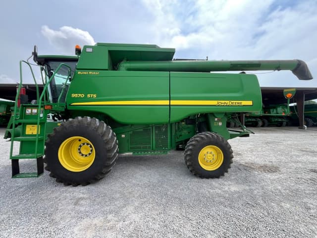 Image of John Deere 9570 STS equipment image 1