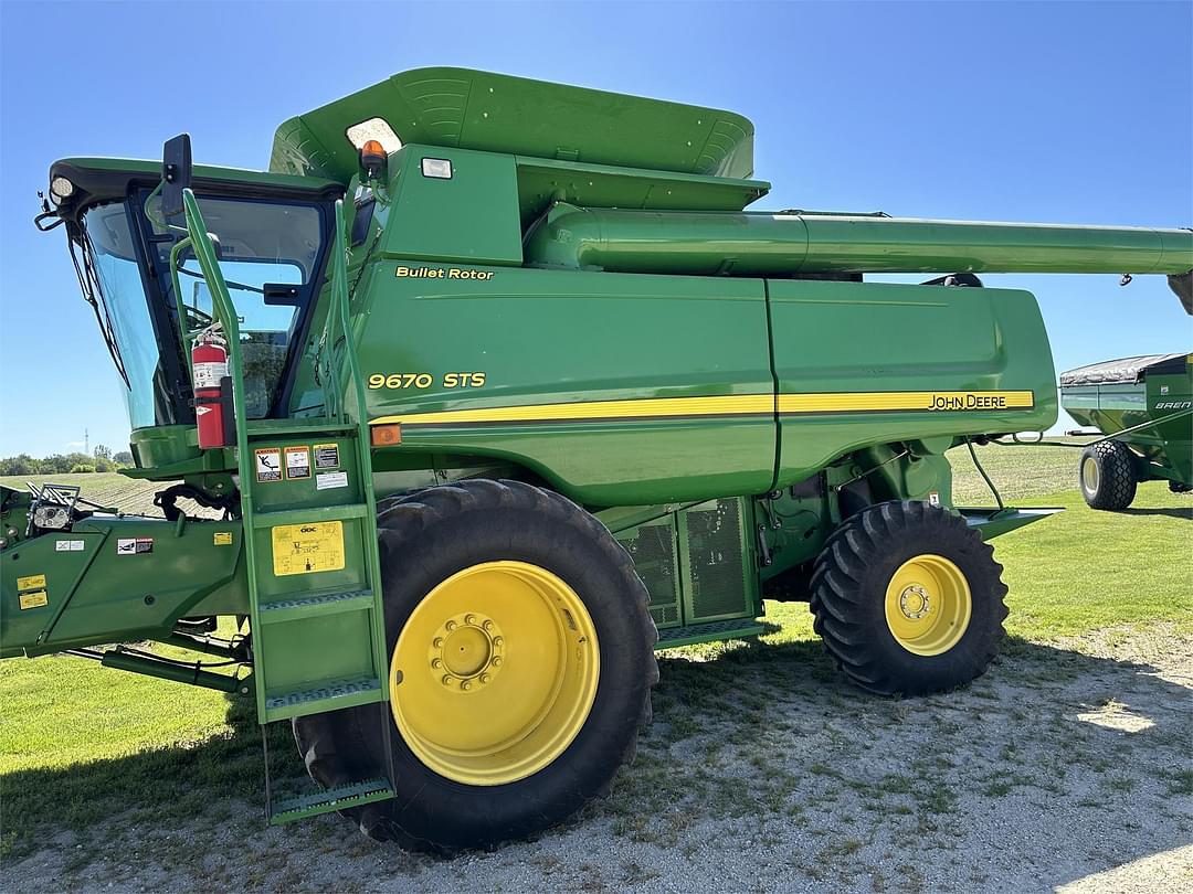 Image of John Deere 9670 STS Primary image