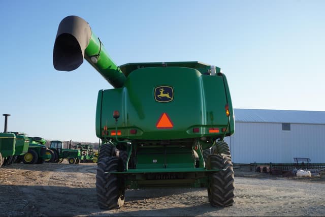 Image of John Deere 9670 STS equipment image 4