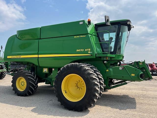 Image of John Deere 9670 STS equipment image 1