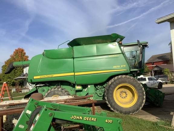Image of John Deere 9670 STS equipment image 2