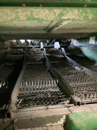 Image of John Deere 9670 STS equipment image 4