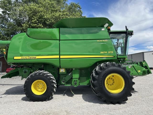 Image of John Deere 9670 STS equipment image 3
