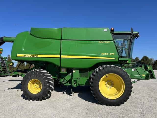 Image of John Deere 9670 STS equipment image 3